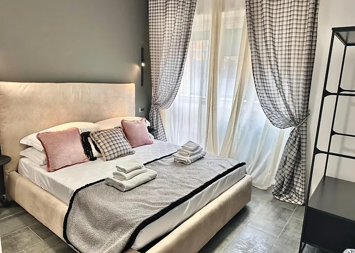 Xcross Garbatella Konukevi Roma